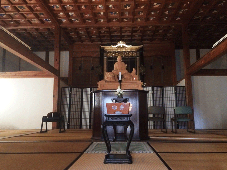富山市蜷川の曹洞宗の禅寺、最勝寺の本堂