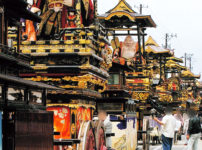 【城端曳山祭り】巡行日程や駐車場、アクセス、交通規制などの情報まとめ