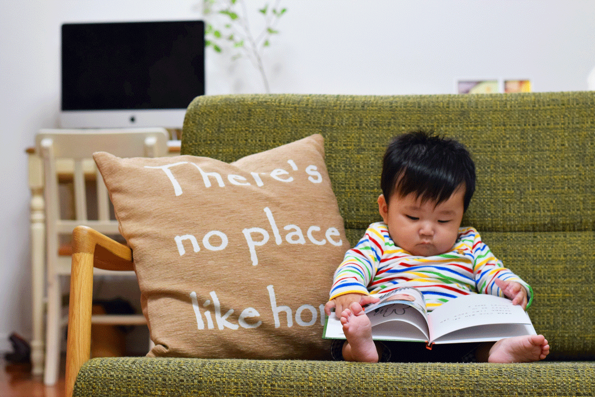 【子どもの絵本選びに困ったら】年齢にあった定期配送や無料ためし読みサービス☆