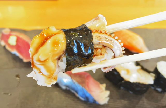 富山市二俣のオススメ回転寿司「すしだるま」の「だるまの厳選ランチ」のゲソ