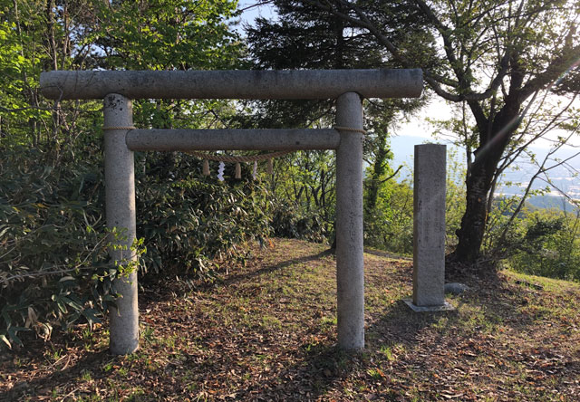 砺波市の鉢伏明神社（はちぶせみょうじんしゃ）の鳥居