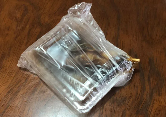 富山市中央通りにある石谷もちやのテイクアウトのスあやめ団子