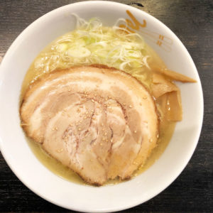 【ラーメン専門店 めん家】新根塚の人気店の塩ラーメン