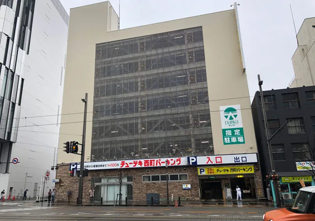 大和富山店駐車場(02)