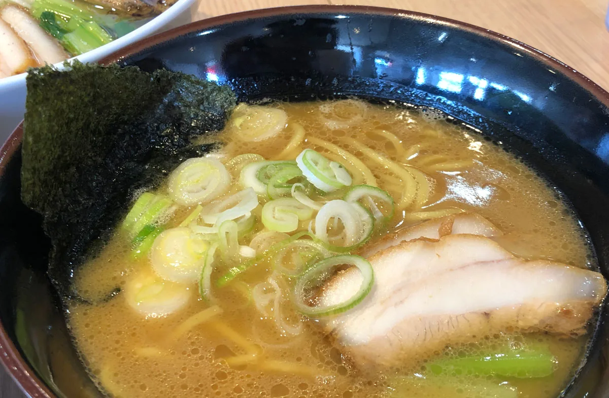 【麺屋 達(めんやたつ) 古沢店】メニューや店内の様子。小さい子どももOK?