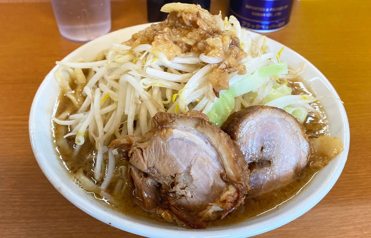 豚道場 ぶた壱 新庄2号店の二郎系ラーメン 店内や駐車場 混み具合は とやま暮らし