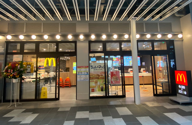 Eats De Meets 富山駅とやマルシェのカジュアル飲食ゾーン 写真 メニュー とやま暮らし