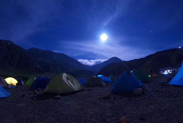 夜の雷鳥沢キャンプ場