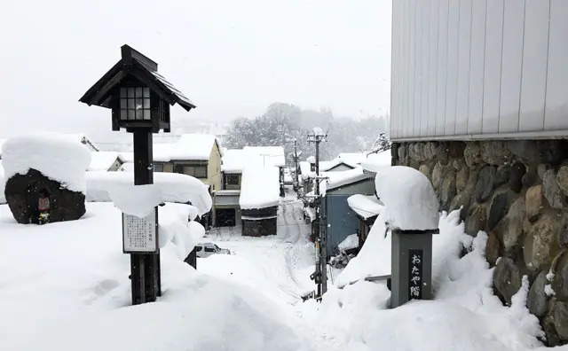 初心者必見 富山の雪対策 冬の生活 車 通勤 これで安心 初雪 積雪データあり 富山暮らし