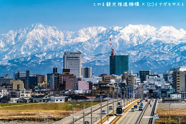 富山の写真家イナガキヤストさんが撮影した富山市五福の富山大橋