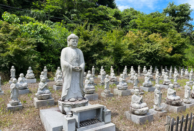 富山県高岡市の招福地蔵(ふくおかつくりもん祭り)の仏像