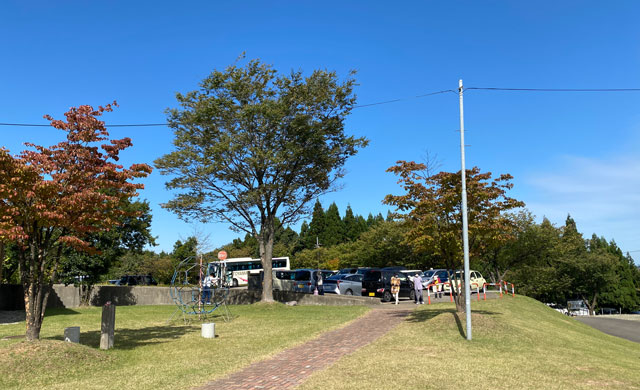 砺波市の夢の平スキー場のコスモス荘の無料駐車場