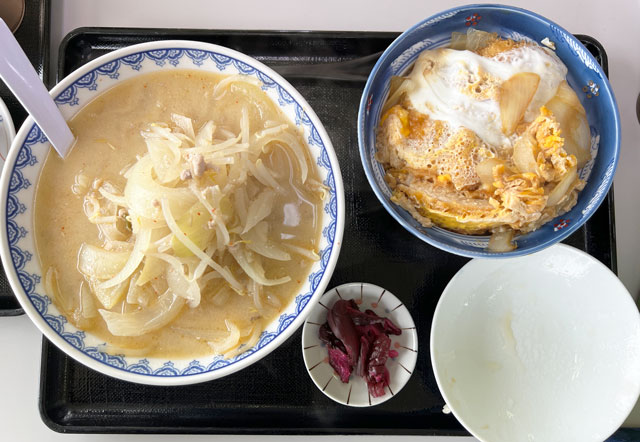 新潟の食堂ミサの味噌ラーメンとミニカツ丼