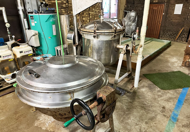 富山県小矢部市の手作り醤油醸造所「畑醤油」の蒸し器