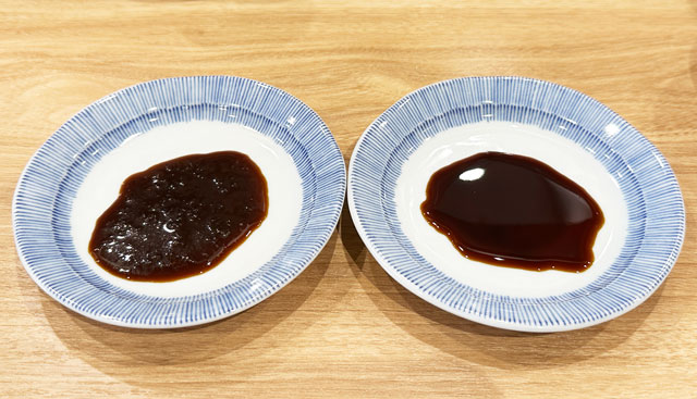 とんかつ富金豚 マルート富山店のお二人様御膳の甘口＆辛口の2種類のソース(アップ)
